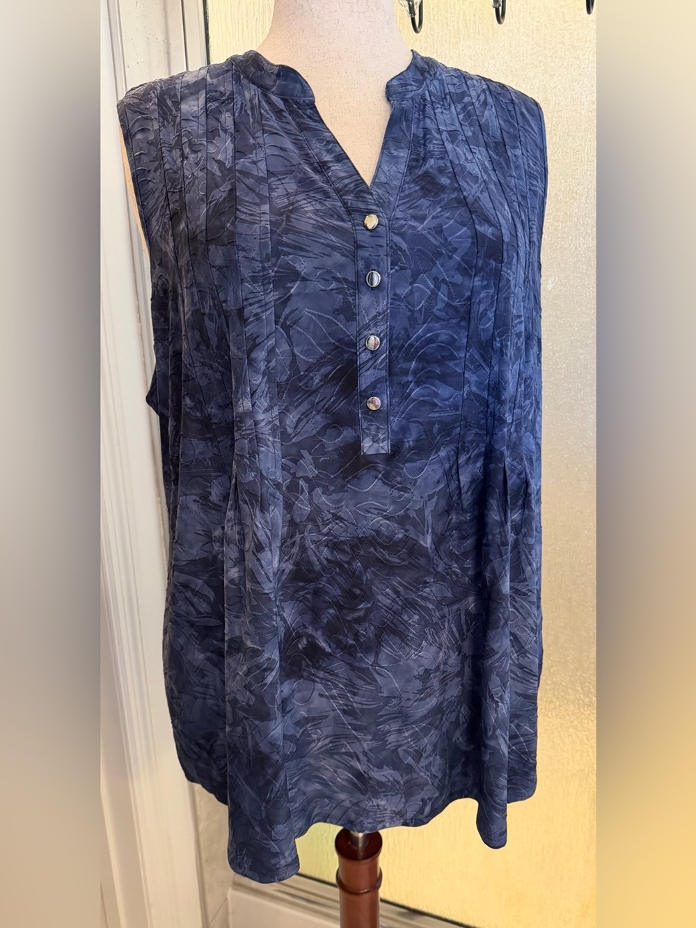 NWT Westport 1962 Blue Abstract Pintuck Tank Top Blouse 3X $20